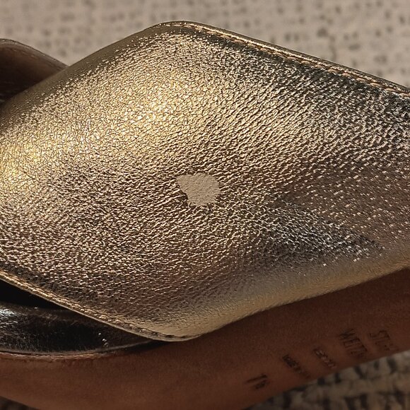 Stuart Weitzman women's 'Galene' gold metallic leather open toe heel sandals 7.5 - Picture 12 of 15